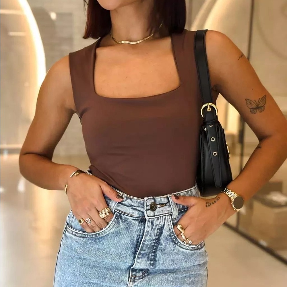 Brown squared collared cropped top